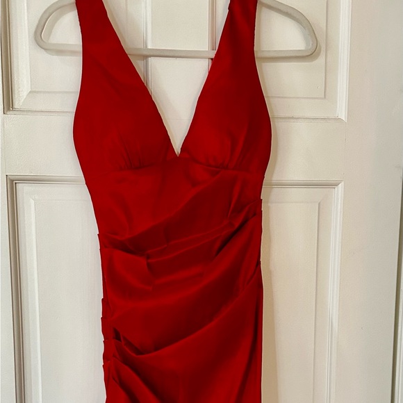 ❤️🤩 STUNNING RED SILKY VALENTINE’S DAY, COCKTAIL, PARTY, DATE NIGHT DRESS - Picture 7 of 7
